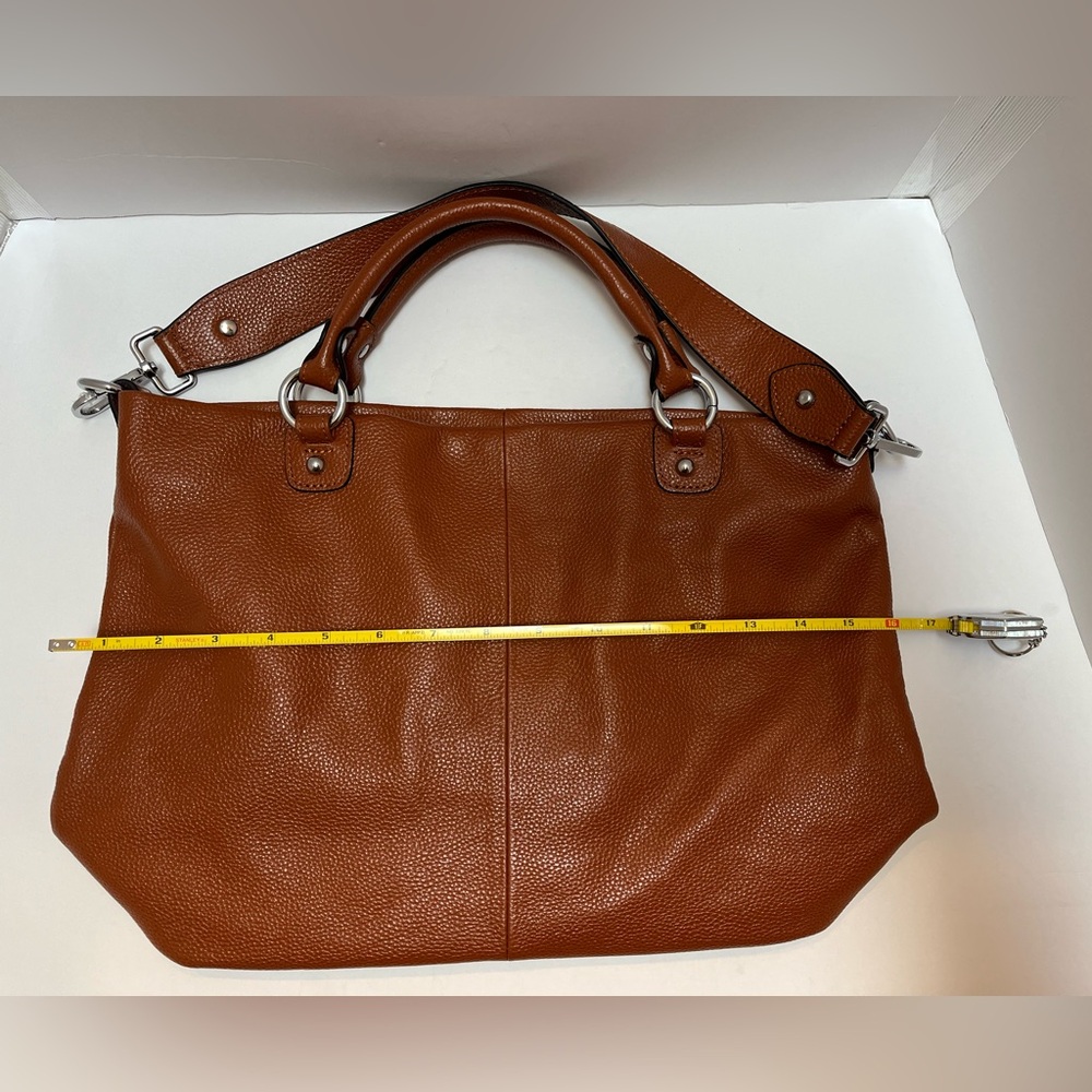 Elegant Brown Leather Tote Bag - Picture 6 of 9